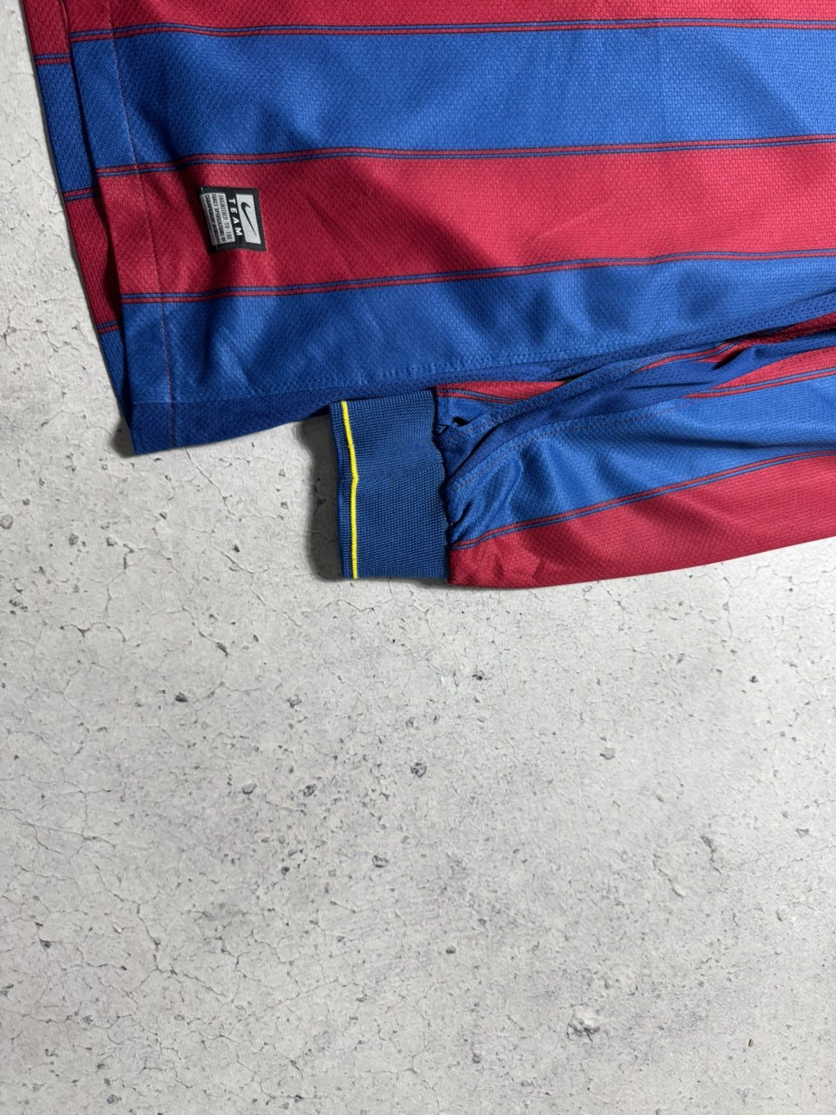 Nike Nike FC Barcelona Ibrahimovich #9 2009/2010 Jersey LongSleve Size US M / EU 48-50 / 2 - 4 Thumbnail