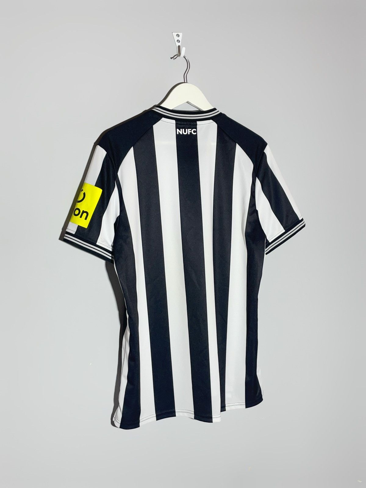 Castore Newcastle United Castore 2023/24 Home Football Shirt Size US L / EU 52-54 / 3 - 8 Thumbnail