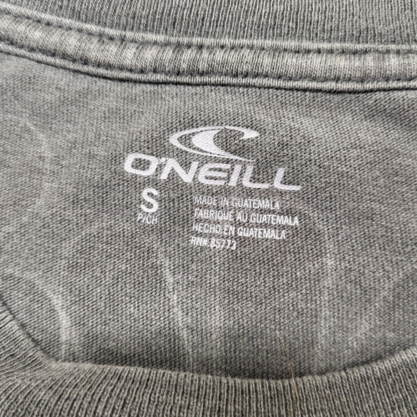 O'Neill O'NEILL T-Shirt Womens Small Graphic Crop Top Emoji Flowers Gray Surfer EUC Shirt Casual Short Sleeve Beach Pattern 90s? No, keep to from original. Size S / US 4 / IT 40 - 6 Thumbnail