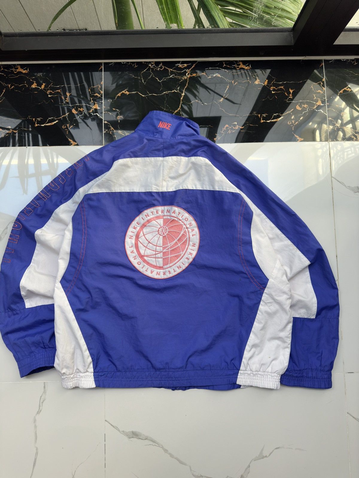 Nike × Vintage NIKE INTERNATIONAL VINTAGE BIG LOGO STREETWEAR LIGHT JACKET Size US L / EU 52-54 / 3 - 1 Thumbnail