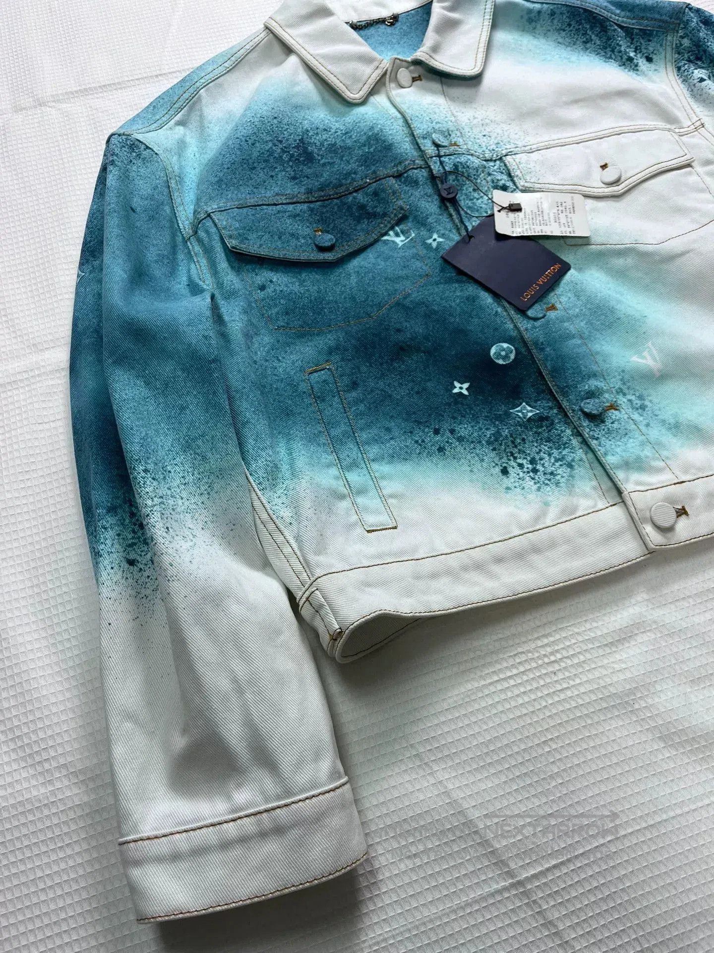 Louis Vuitton Louis Vuitton Spray-Painted Denim Jacket. Size US M / EU 48-50 / 2 - 3 Thumbnail
