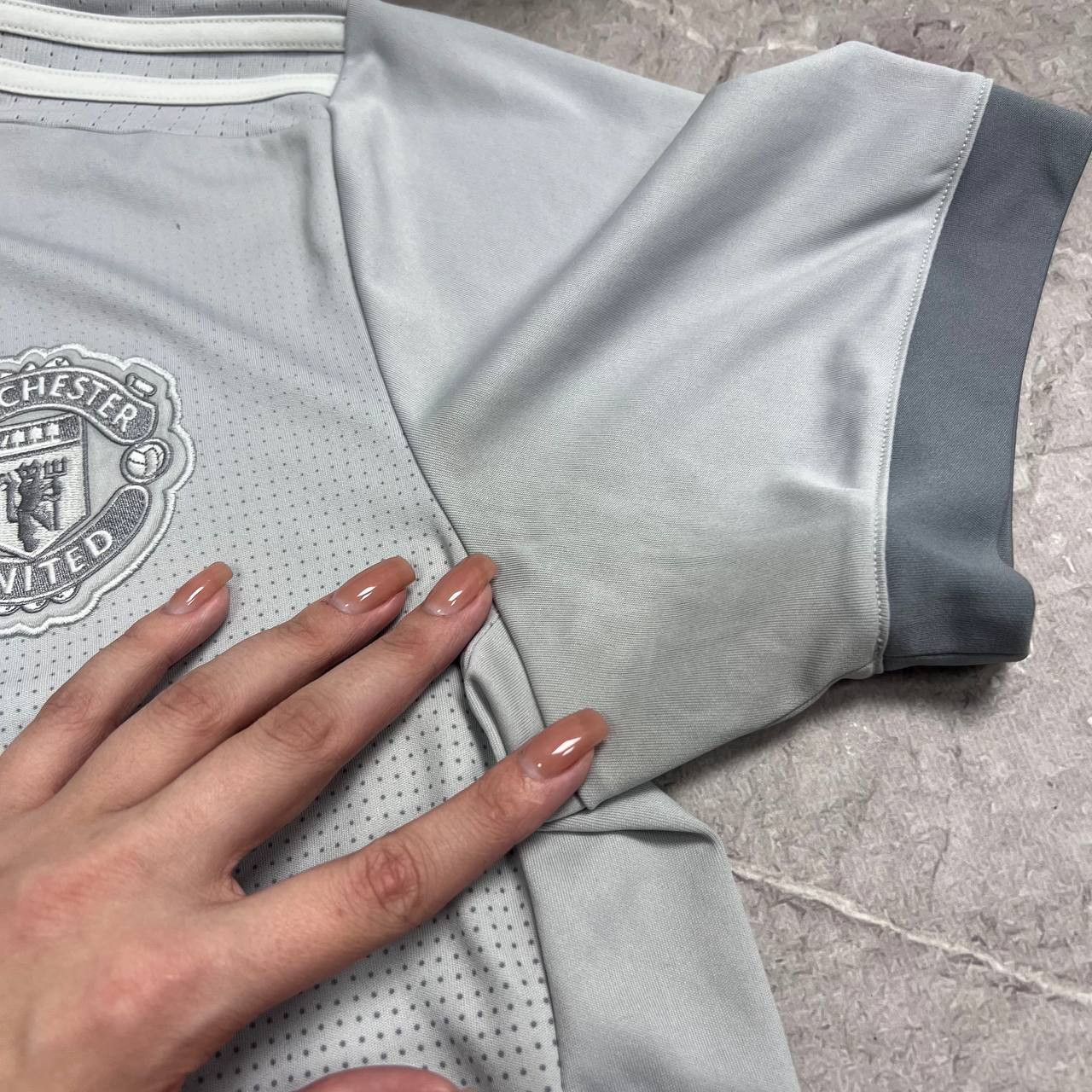 Vintage Manchester United 2017/2018 Third #2 Lindelof Football Shirt Size US M / EU 48-50 / 2 - 11 Thumbnail