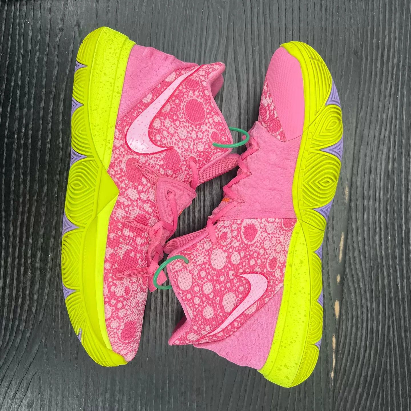 Nike Nike Kyrie 5 Patrick Star Pink 44.5 boxed Size US 11.5 / EU 44-45 - 3 Thumbnail