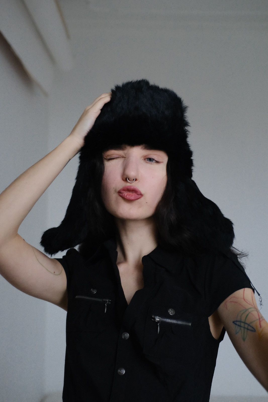 Vintage Black real fur y2k avant garde hat Size ONE SIZE - 2 Thumbnail