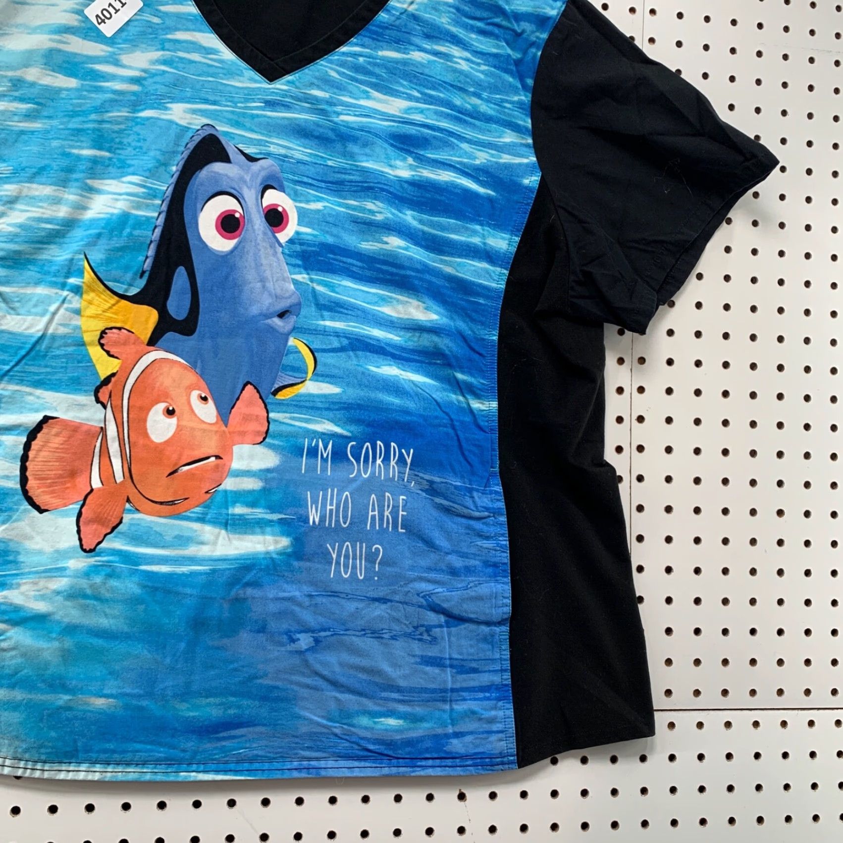 Disney Disney Medical Top Womens 2XL Blue Black Finding Nemo Shirt Womens 2XL Disney Medical Top Blue Black Finding Nemo Size XXL / US 16-18 / IT 52-54 - 7 Thumbnail