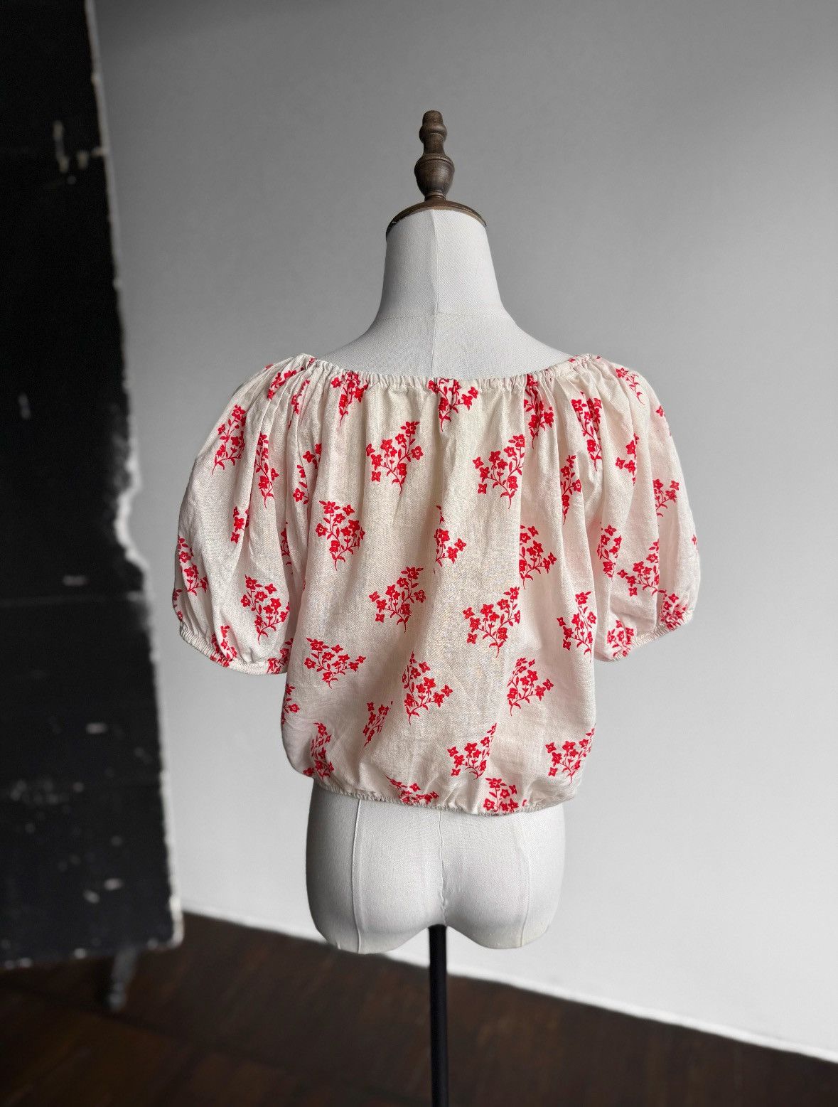 H&M H&M Womens White Floral Linen Blend Peasant Crop Top Blouse Size S / US 4 / IT 40 - 2 Thumbnail