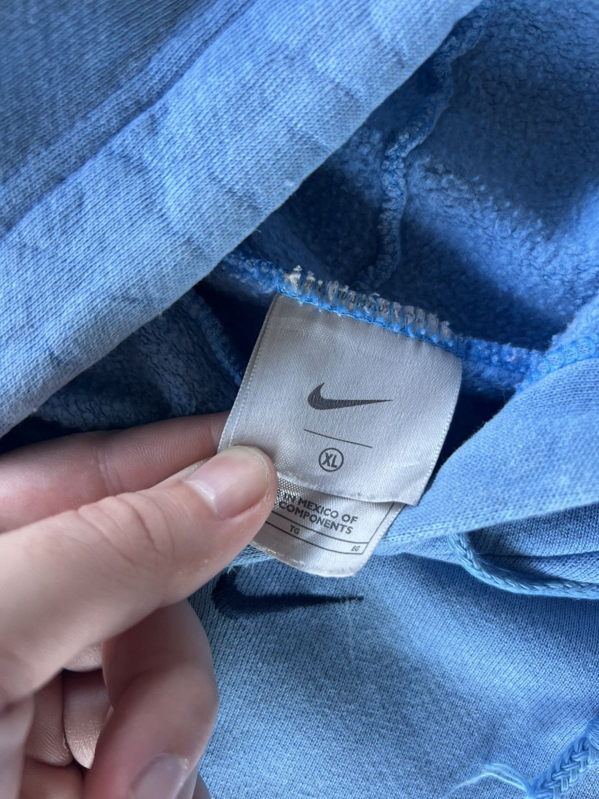 Nike Vintage RARE 2000’s Nike Center Swoosh Sweatshirt Hoodie Size US XL / EU 56 / 4 - 3 Thumbnail