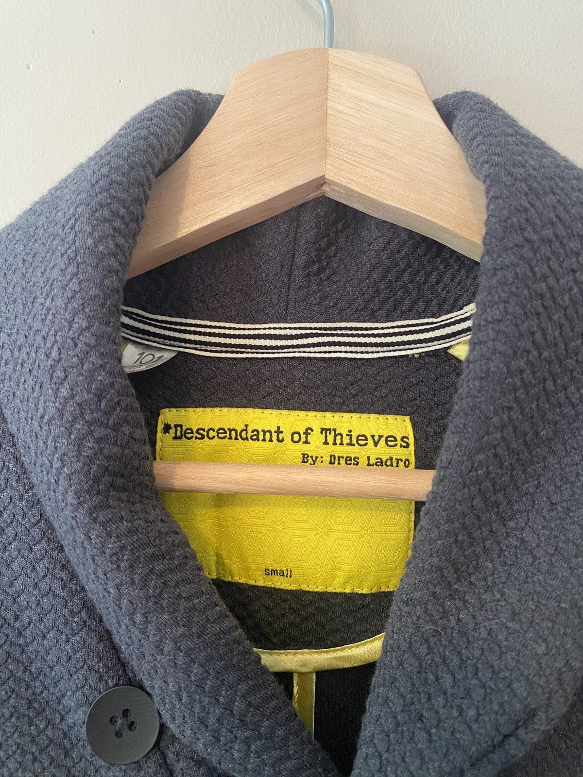 Descendant of Thieves Descendant of Thieves Grey Cardigan Size US S / EU 44-46 / 1 - 3 Thumbnail