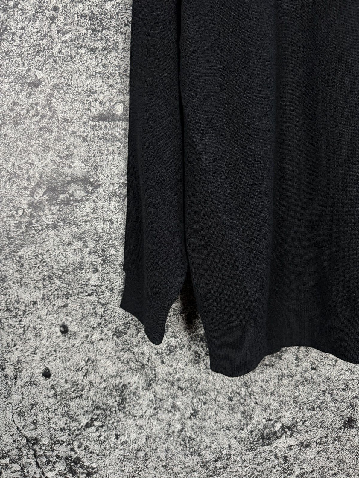 Carlo Colucci Carlo Colucci V-Neck Black Wool Sweater Pullover Size 54 Size US L / EU 52-54 / 3 - 13 Thumbnail