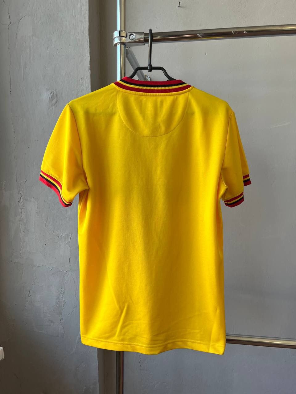 Sports Specialties 1983/84 REMAKE WATFORD COPA HOME SOCCER FOOTBALL JERSEY SZ S Size US S / EU 44-46 / 1 - 9 Thumbnail