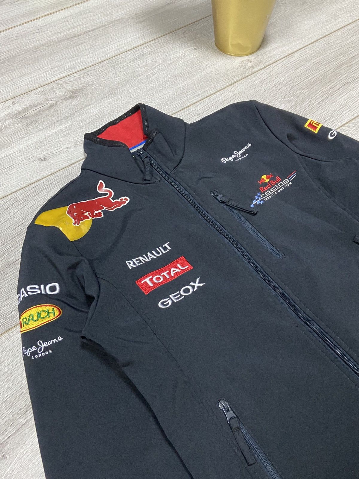 Pepe Jeans Pirelli RED BULL RACING TEAM PEPE JEANS jacket softshell zip Size US S / EU 44-46 / 1 - 4 Thumbnail