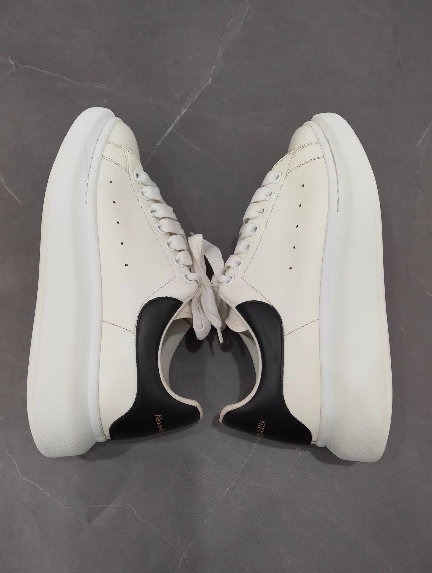 Alexander McQueen Alexander McQueen white sneakers EUR 39 Size US 6.5 / EU 39-40 - 3 Thumbnail