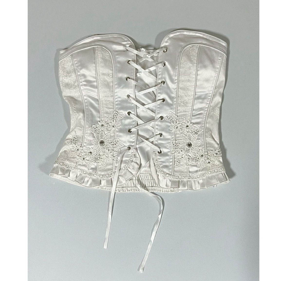 Vintage White Embroidered Floral Tie-Up Bridal Corset Top Lingerie 🤍 Size ONE SIZE - 3 Thumbnail
