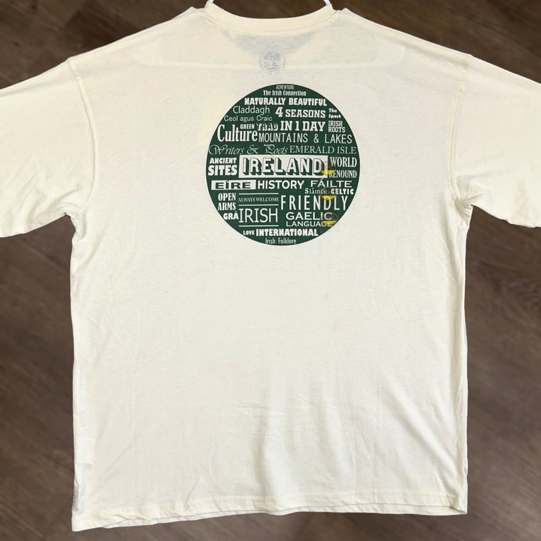 Vintage VINTAGE? Green Island T-Shirt Mens 2XL Cream Graphic Print Short Sleeve Cotton NEW Size US XXL / EU 58 / 5 - 1 Thumbnail
