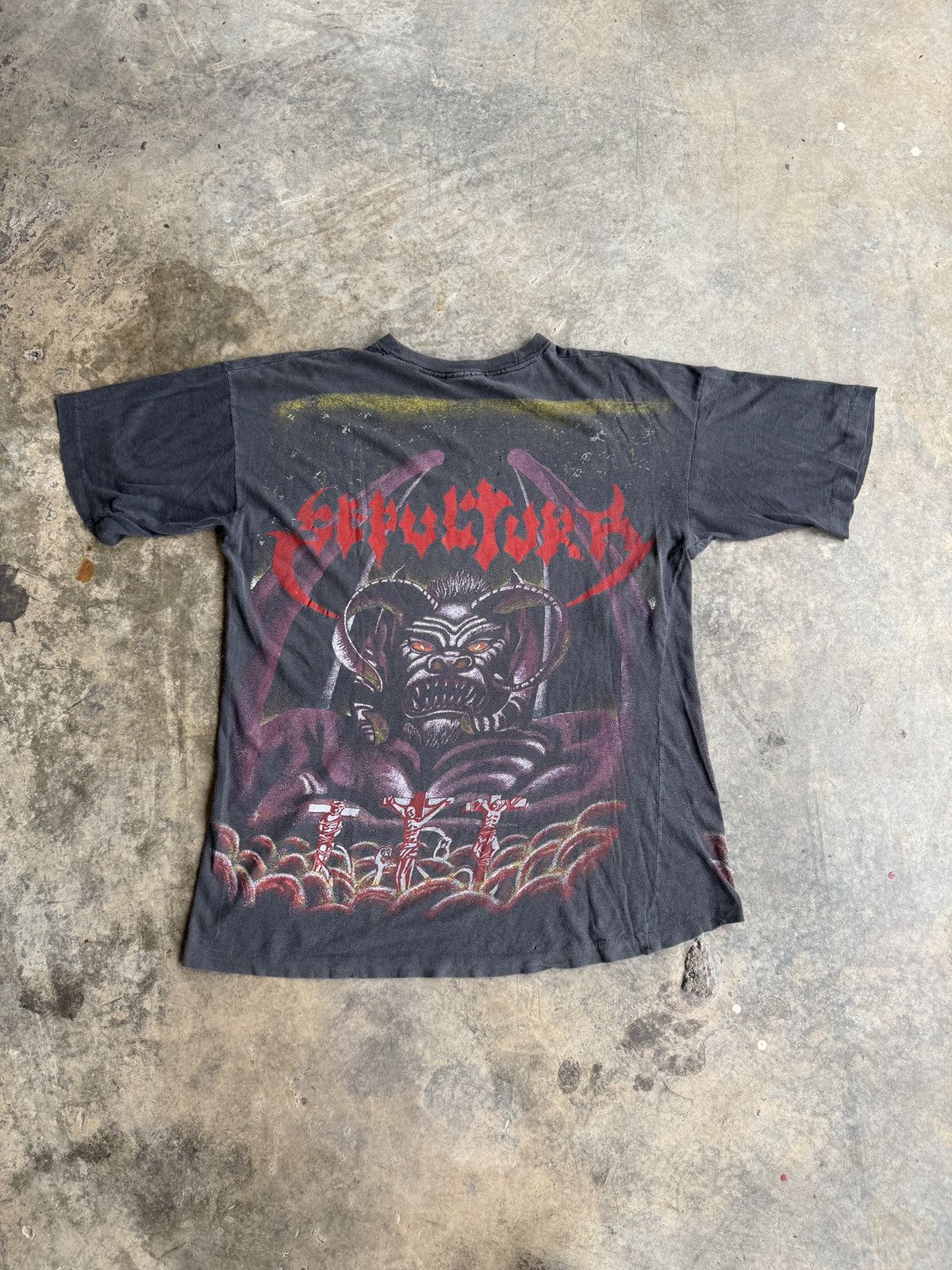 Band Tees × Vintage *RARE* VINTAGE 90s SEPULTURA METAL AOP GOD CROSS DEATH SATAN Size US XL / EU 56 / 4 - 9 Thumbnail