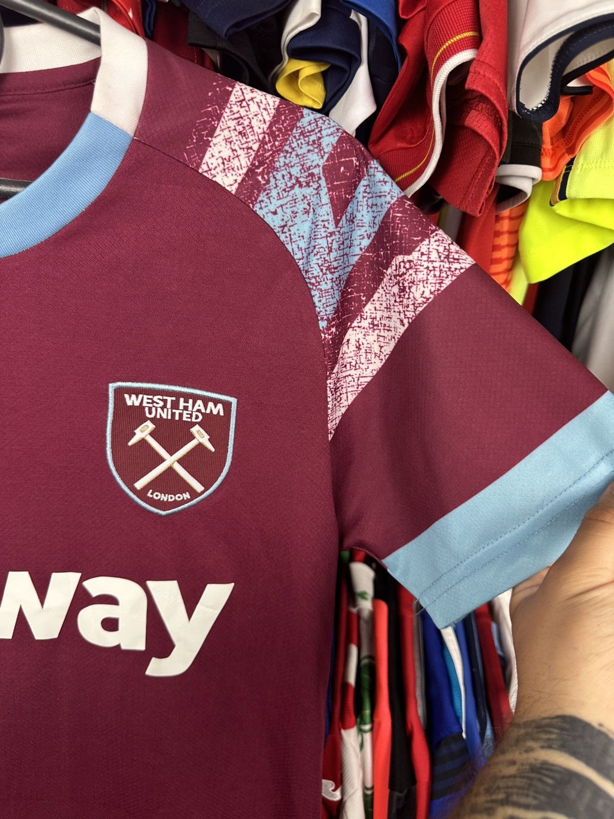 Umbro Umbro West Ham United 2022 2023 Football Jersey Soccer Shirt Size US S / EU 44-46 / 1 - 4 Thumbnail