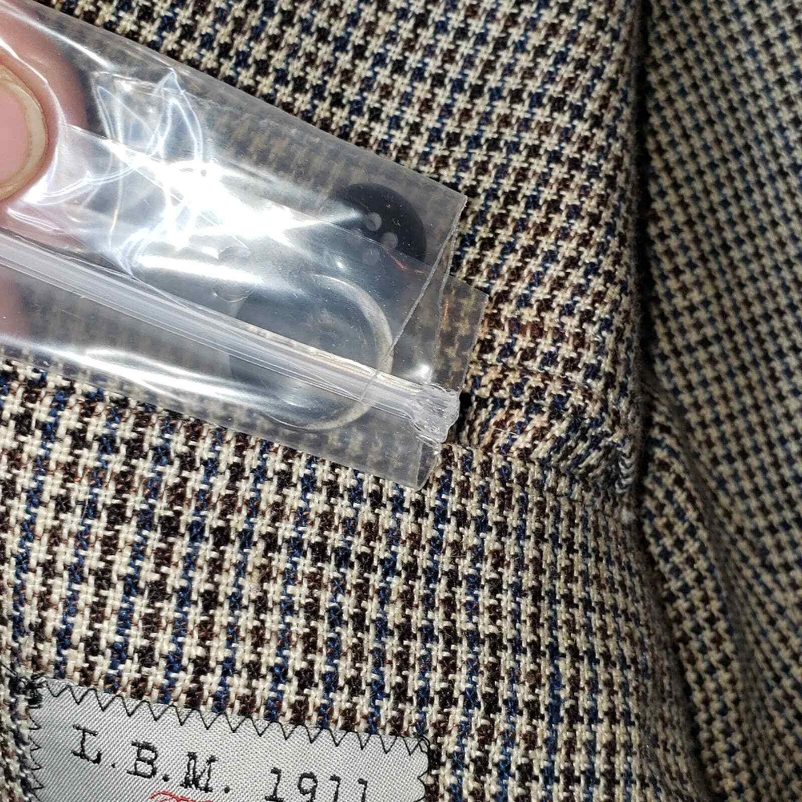 L.B.M. 1911 EUC Men's L.B.M. 1911 Brando sports coat/blazer SZ EURO 46R Size US S / EU 44-46 / 1 - 11 Thumbnail