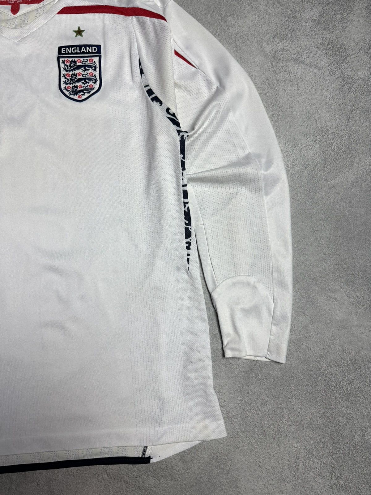 Umbro England 2007 2008 2009 Home Shirt Jersey Long Sleeve Umbro Size US L / EU 52-54 / 3 - 6 Thumbnail