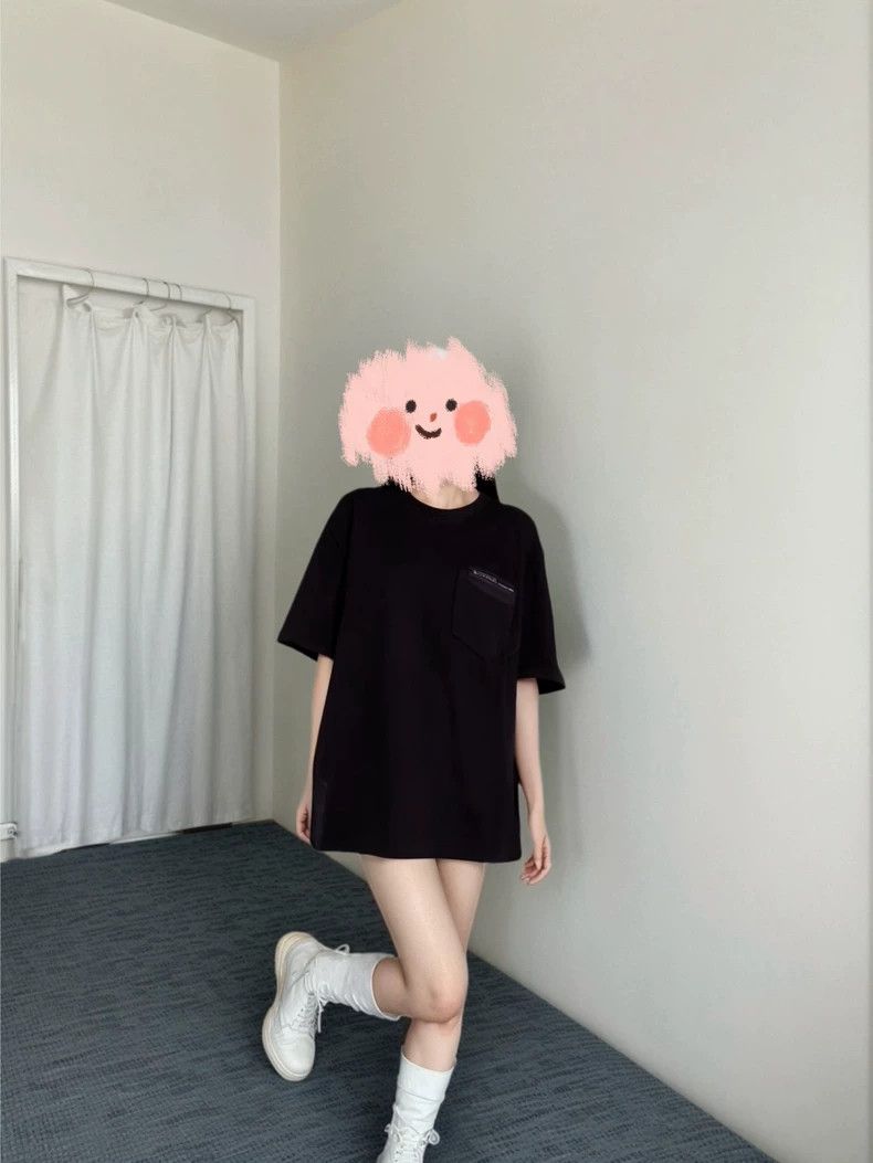 Givenchy Givenchy Pocket Logo Round Neck Short Sleeve T-Shirt, Size Size US XS / EU 42 / 0 - 6 Thumbnail