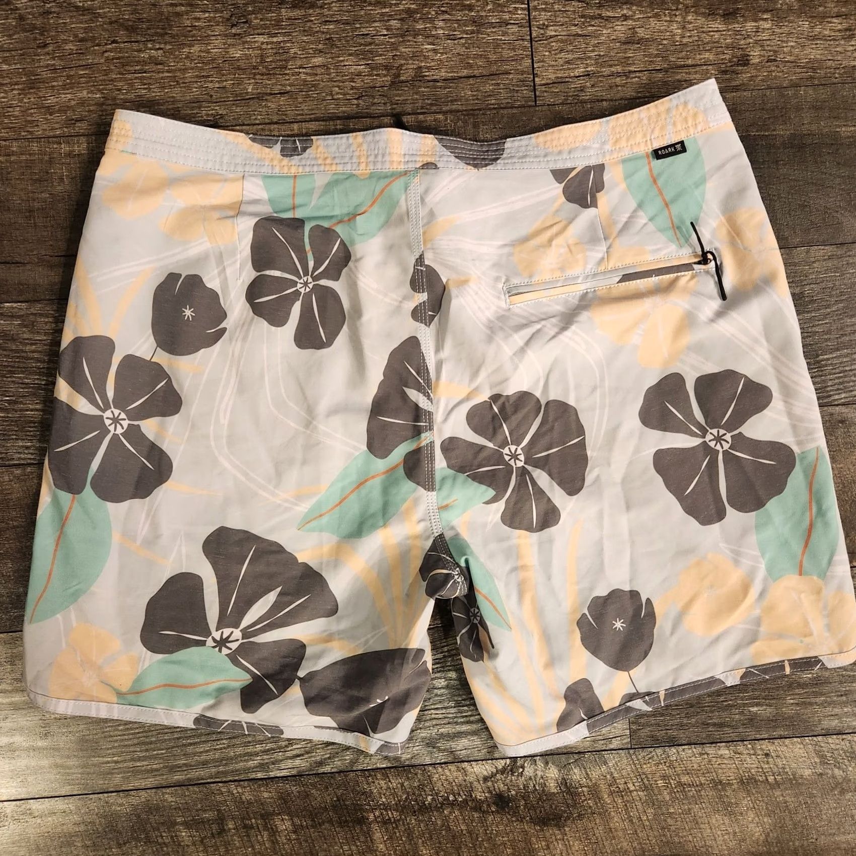 Roark Roark The Chiller Board Shorts Mens 36 Swim Bottom Hawaiian AOP Floral Multicolor Beach Lifeguard Recreational Back Pocket Comfortable Fit Mens Size US 36 / EU 52 - 7 Thumbnail