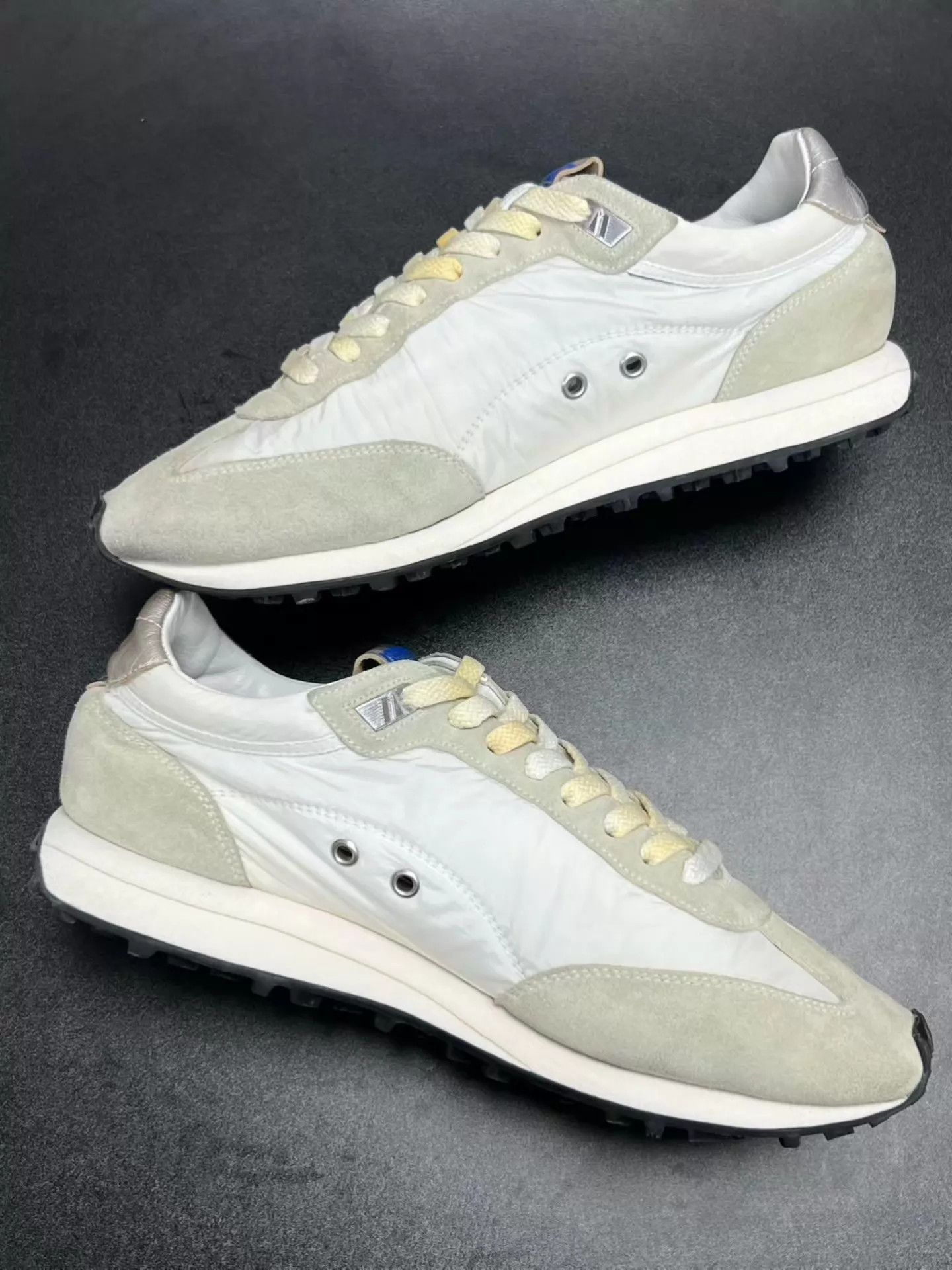 Golden Goose Golden Goose GGDB Marathon Distressed White Size 43 Size US 10 / EU 43 - 6 Thumbnail