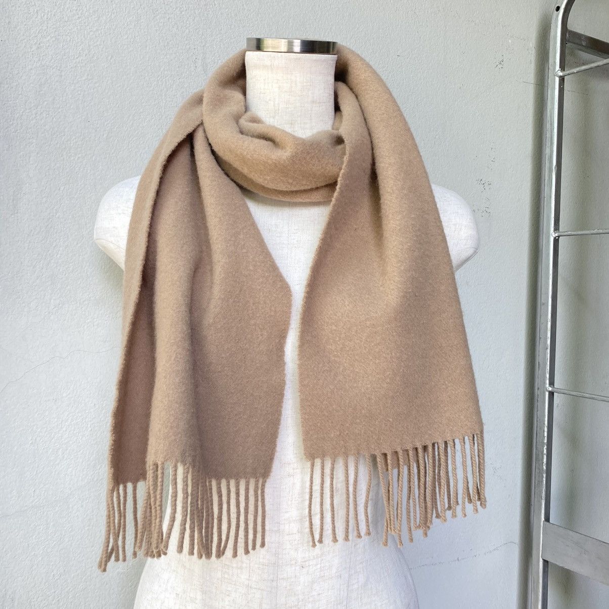 Polo Ralph Lauren Polo Polo Ralph Lauren Soft Taupe Pure 100%Wool Scarf Size ONE SIZE - 3 Thumbnail