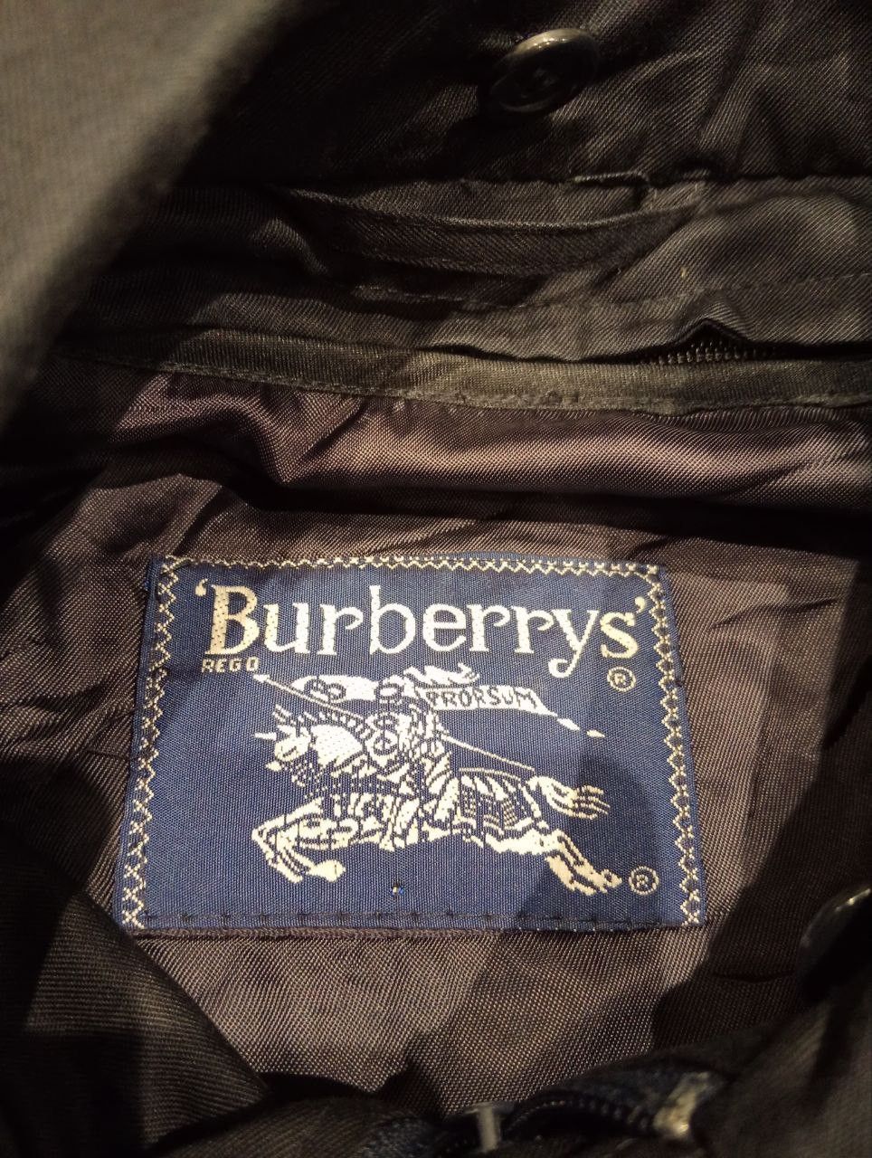 Burberry Prorsum VINTAGE BURBERRYS COTTON POLY TRENCH JACKET - NAVY Size US L / EU 52-54 / 3 - 7 Thumbnail