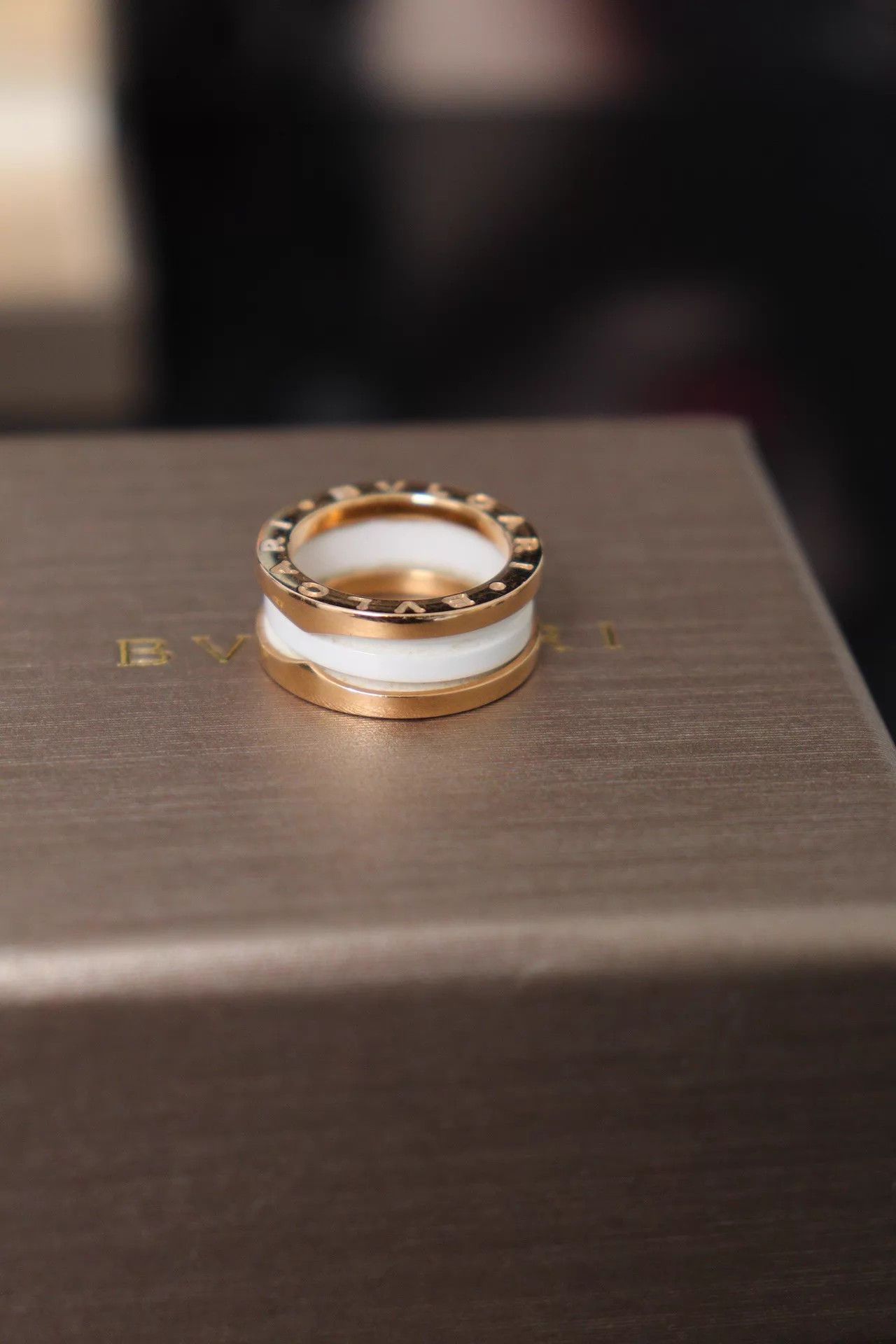 Bvlgari Bvlgari White Ceramic Ring Size 48 Box & 2020 Dec Card Size ONE SIZE - 4 Thumbnail