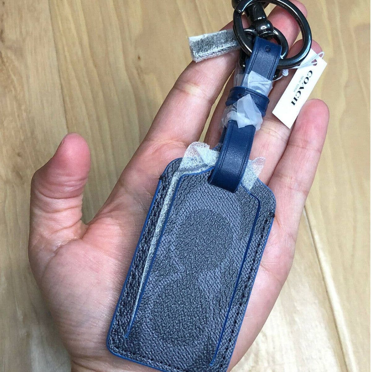 Coach Coach Luggage Tag Split key ring and dogleash Clip Size ONE SIZE - 5 Thumbnail