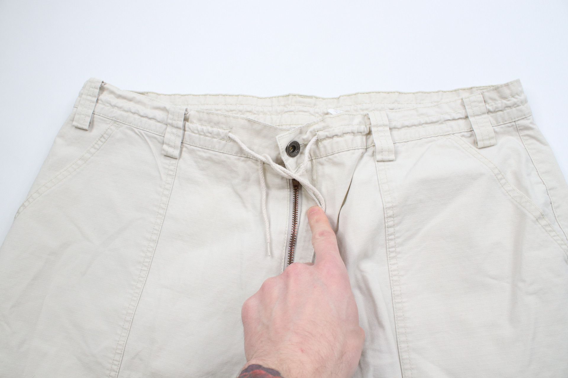 Levi's × Vintage Vintage 90s Levis Silvertab Wide Leg Cargo Pants Beige Size 40 - 8 Thumbnail
