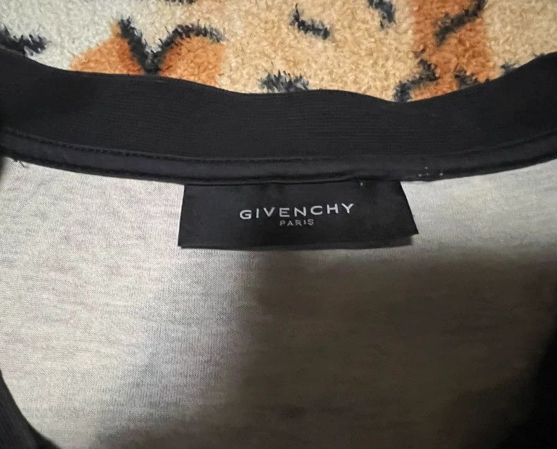 Givenchy Givenchy GVC Halo Virgin Mary Size US M / EU 48-50 / 2 - 2 Thumbnail