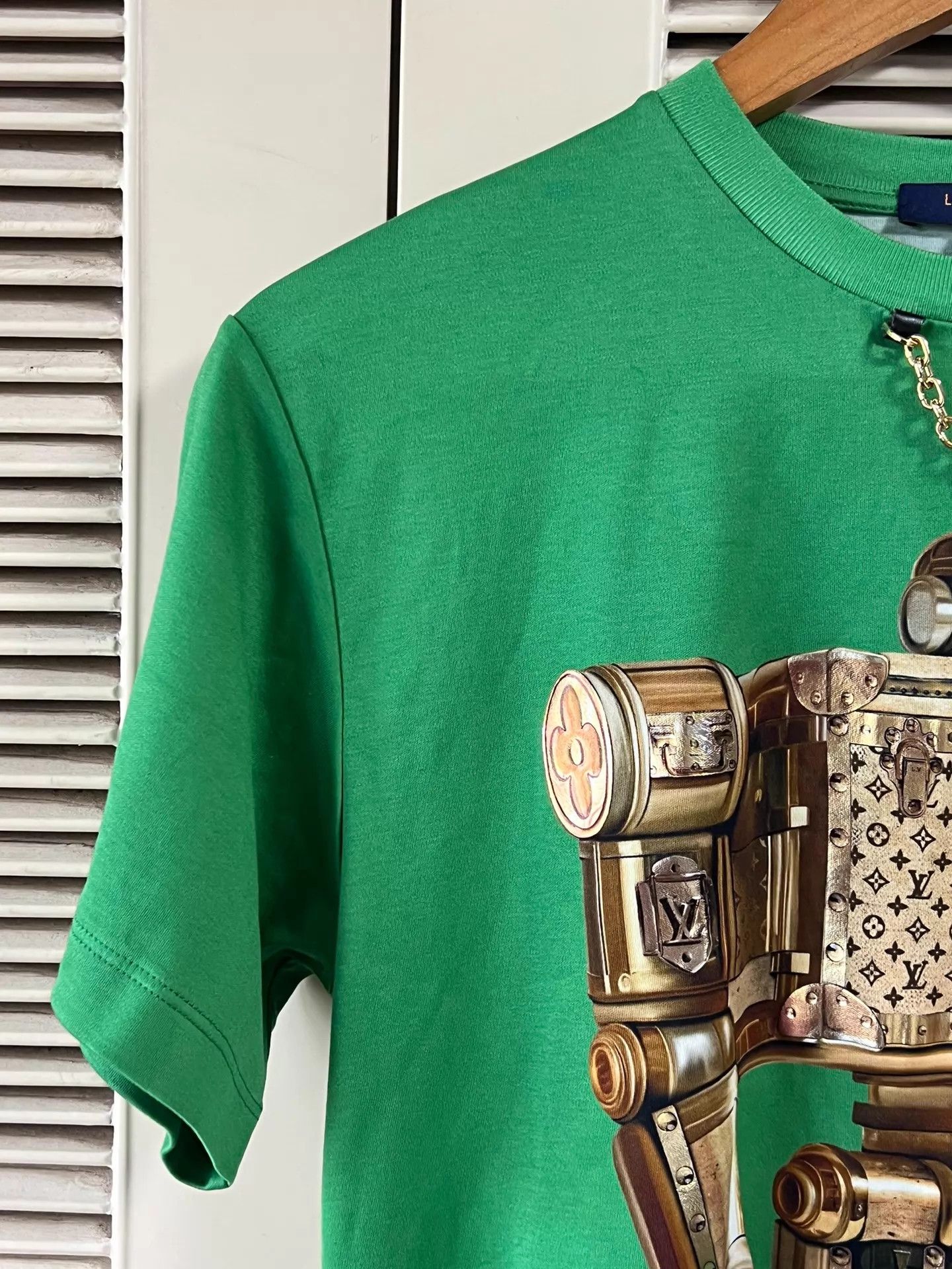 Louis Vuitton LV Metal Robot Chain Green T-Shirt XS Size XS / US 0-2 / IT 36-38 - 4 Thumbnail