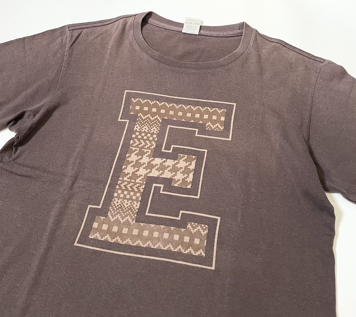 Number (N)ine Number (n)ine FW02 “nowhere man” E tee Size US S / EU 44-46 / 1 - 4 Thumbnail