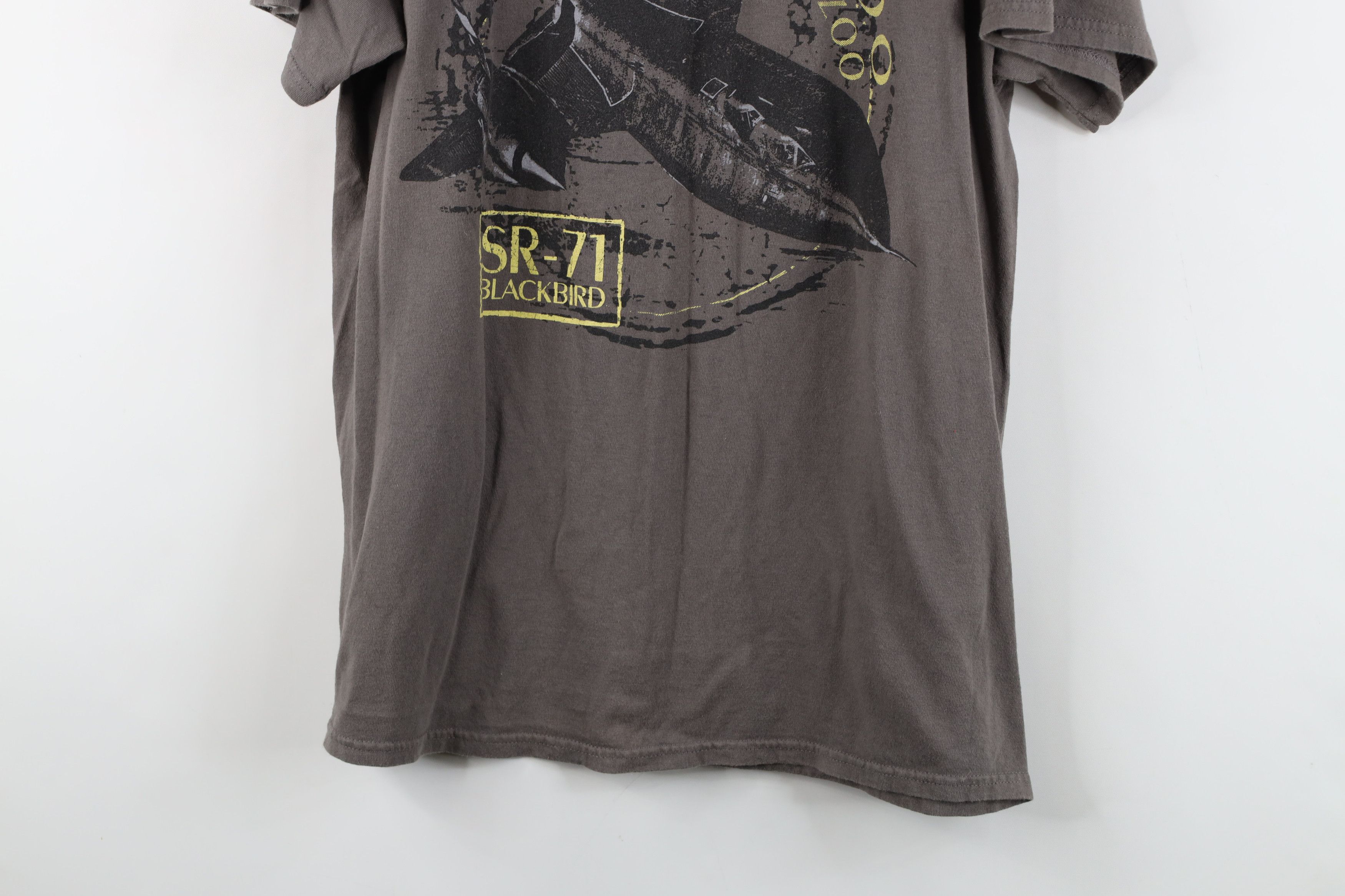 Vintage Vintage Streetwear Air Zoo Kalamazoo SR-71 Blackbird T-Shirt Size US L / EU 52-54 / 3 - 3 Thumbnail