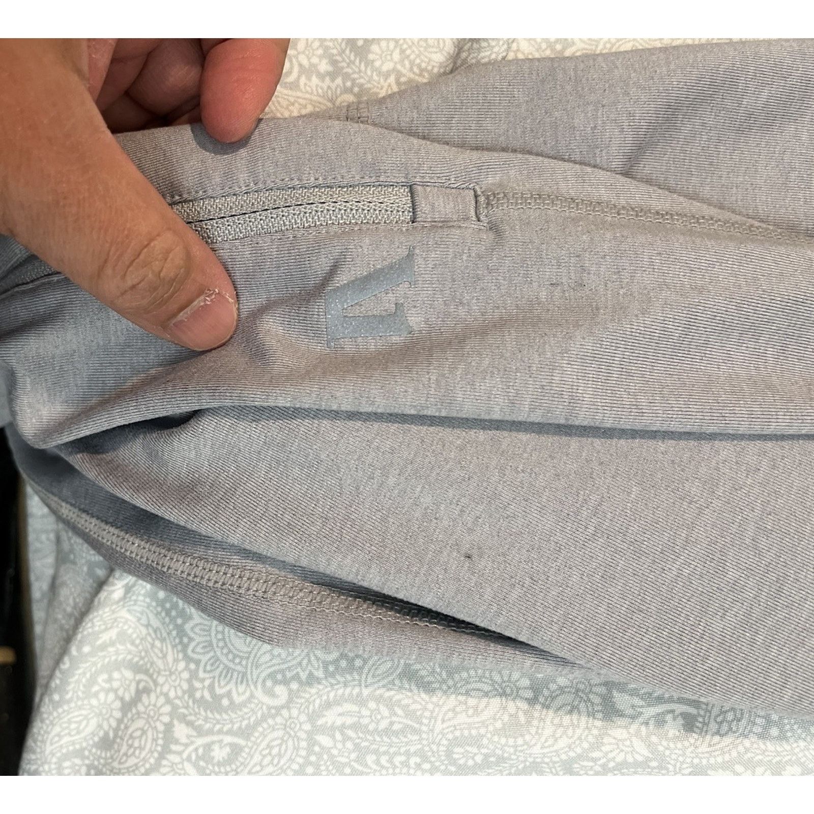 Vuori Vuori Men's Performance Jogger Gray Size Medium Zip Pockets Size US 32 / EU 48 - 11 Thumbnail