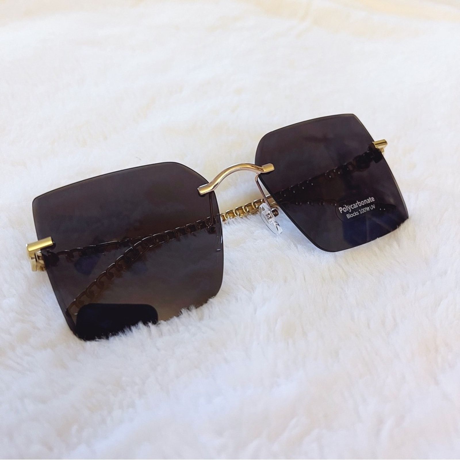 Other Skyla Black & Gold Chain Link Oversized Sunglasses Size ONE SIZE - 5 Thumbnail
