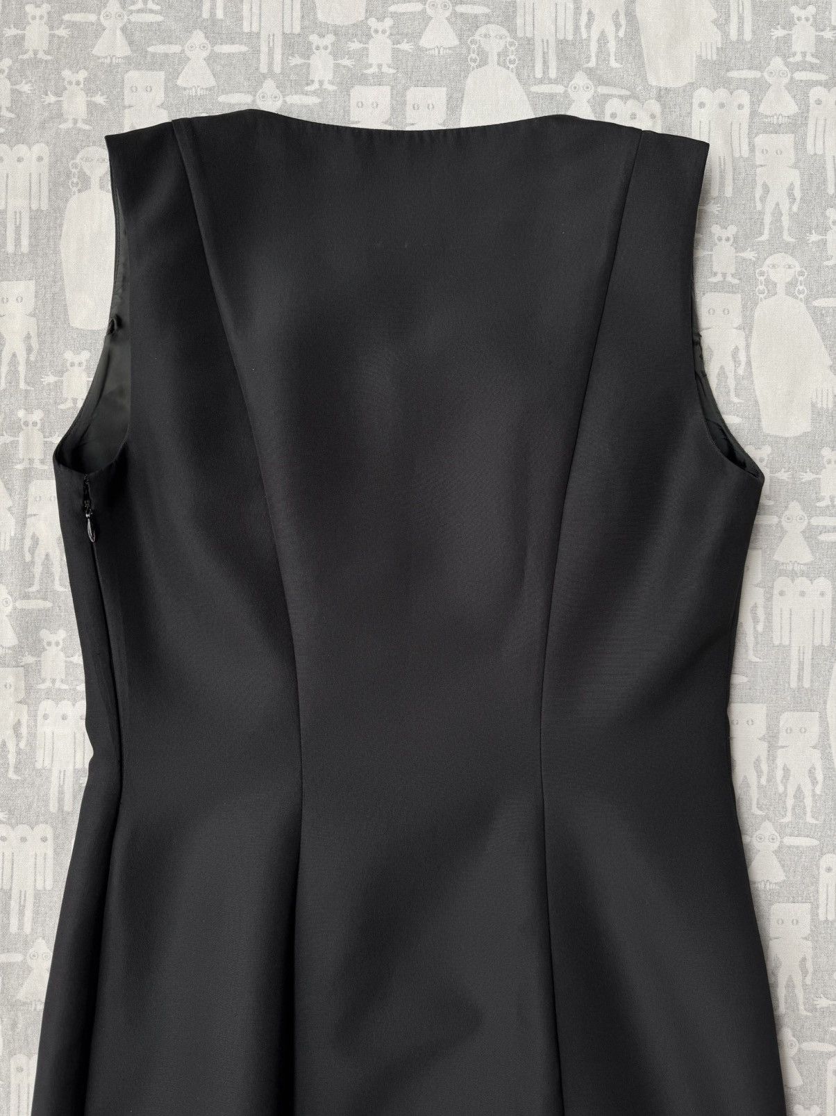 Gucci Gucci Tom Ford 1999 Plunging Neckline Structured Midi Dress Size M / US 6-8 / IT 42-44 - 8 Thumbnail