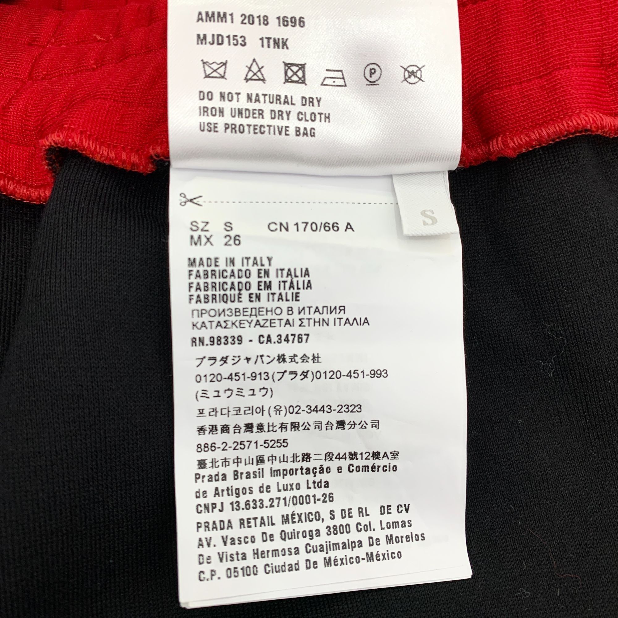 Miu Miu H11460 Miu Miu Womens Black Mini Skirt With Red Waistband & Size 27" / US 4 / IT 40 - 7 Thumbnail