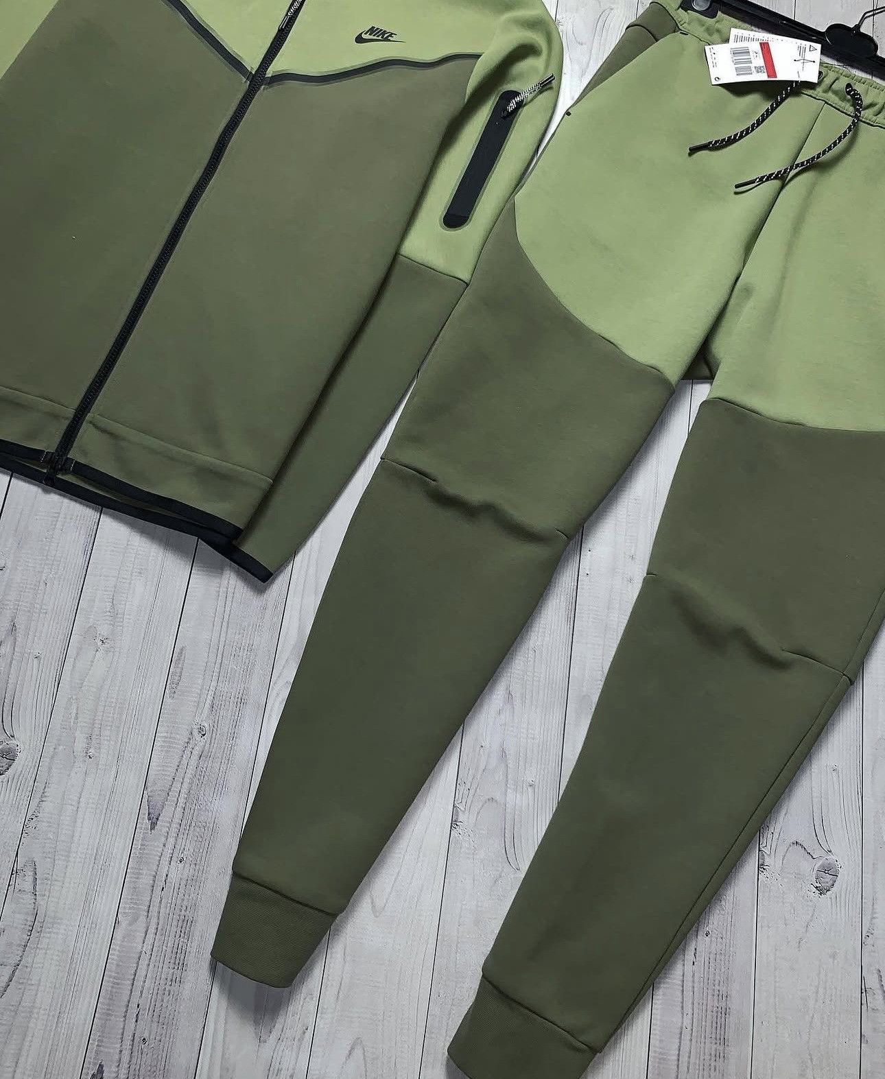 Vintage Nike tech fleece tracksuit Aligator green rare size : L,XL Size US L / EU 52-54 / 3 - 3 Thumbnail