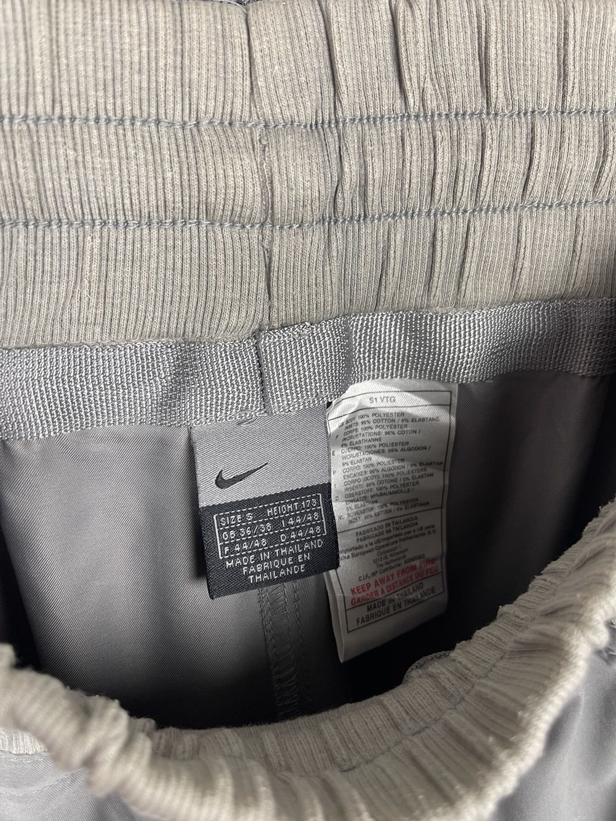 Nike Nike Y2K Vintage Sport Wide Parachute Pants Men’s Size Small Size US 30 / EU 46 - 15 Thumbnail