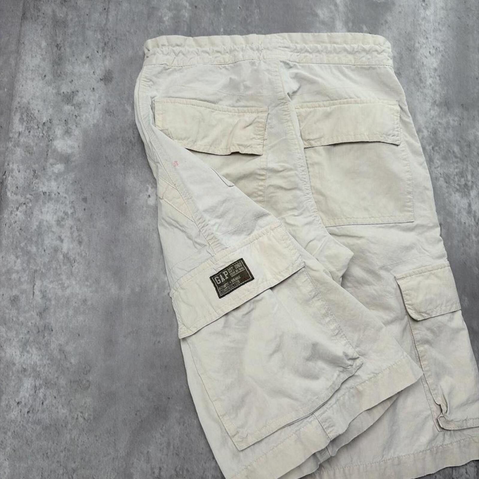 Gap Y2K Beige Gap Grunge Baggy Skater Cargo Shorts Size 42" / US 20 - 4 Thumbnail