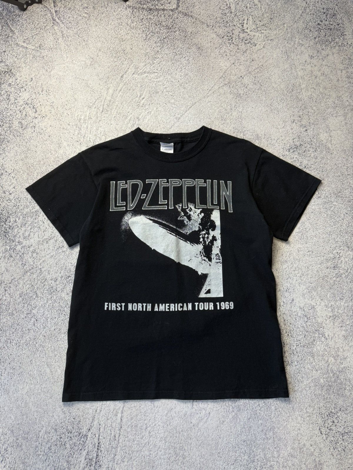 Band Tees Vintage Style Led Zeppelin 1969 UK Tour 2019 Remake T Shirt Size US M / EU 48-50 / 2 - 1 Thumbnail