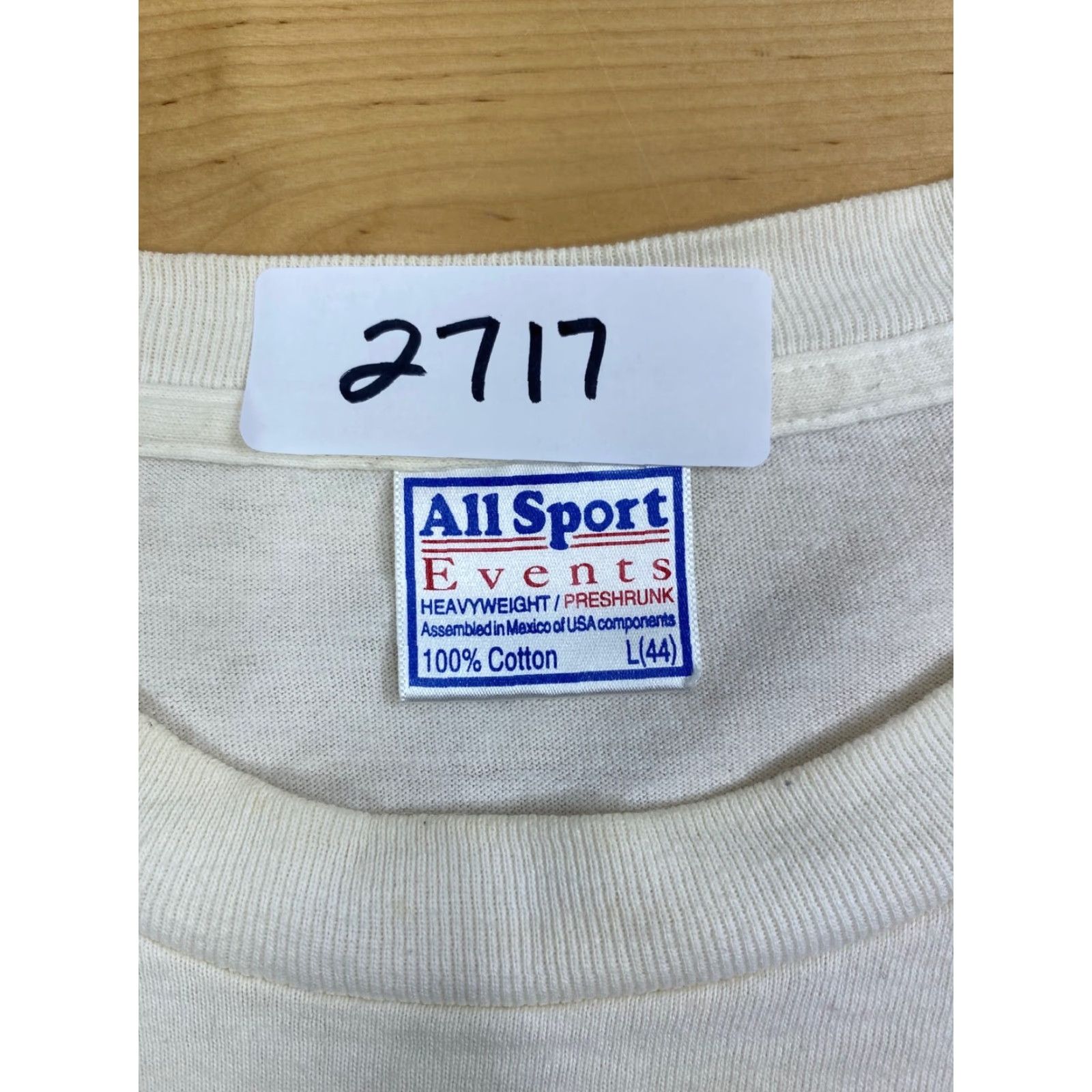 Vintage VINTAGE California Graphic Tee White T Shirt VTG Hard Rock Gym California Logo Unisex L 1990s Short Sleeve Cotton Mens Womens Boys Girls #2717 Size US L / EU 52-54 / 3 - 4 Thumbnail