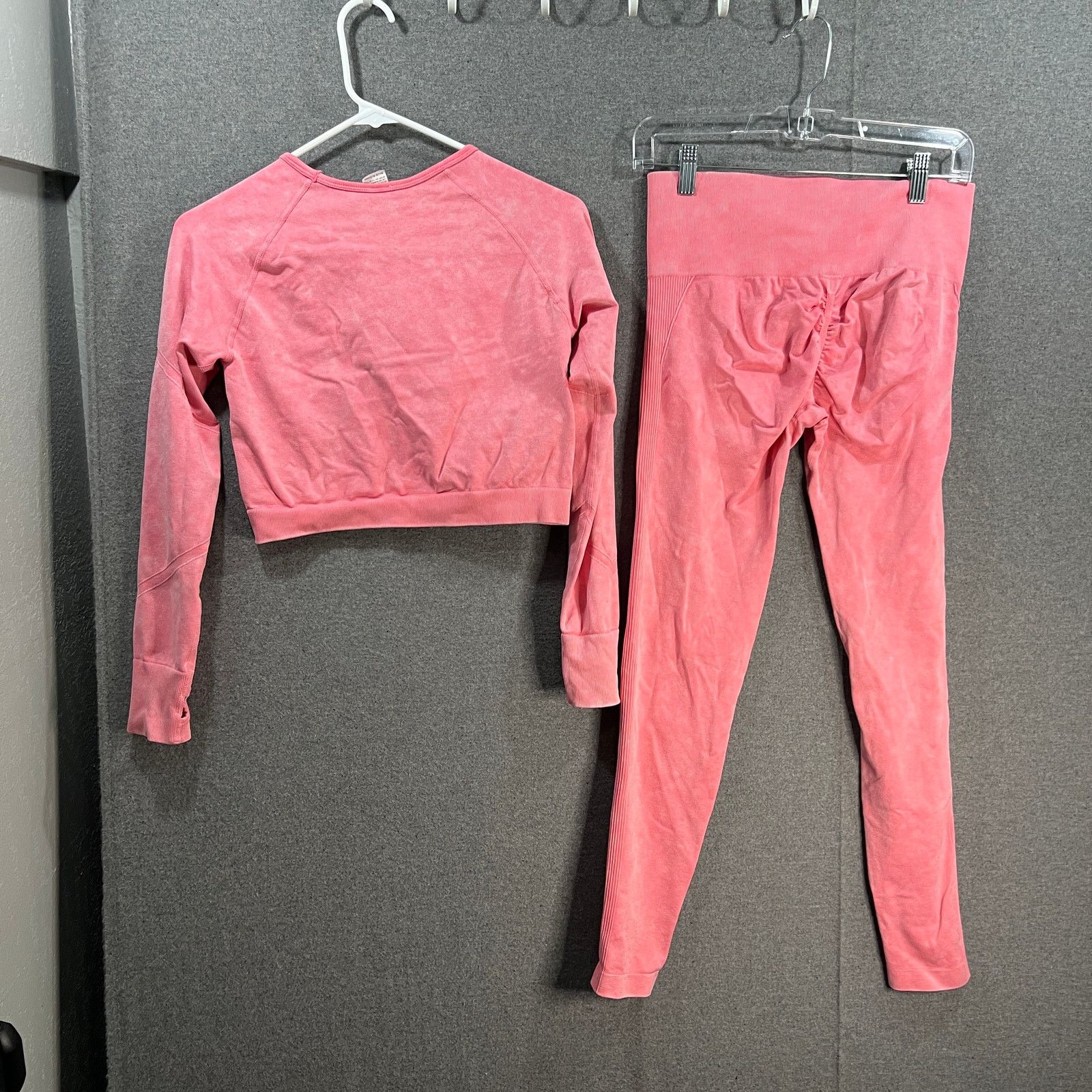 Other Workout 2 PC Crop Top Long Sleeve and Bottom Pink Size L Size L / US 10 / IT 46 - 2 Thumbnail