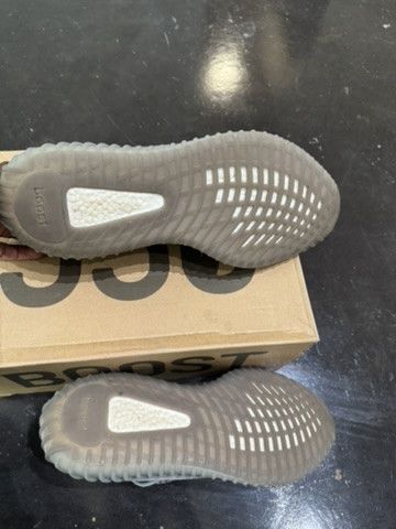 Yeezy Yeezy Beluga 2.0 V2 Size US 13 / EU 46 - 4 Thumbnail