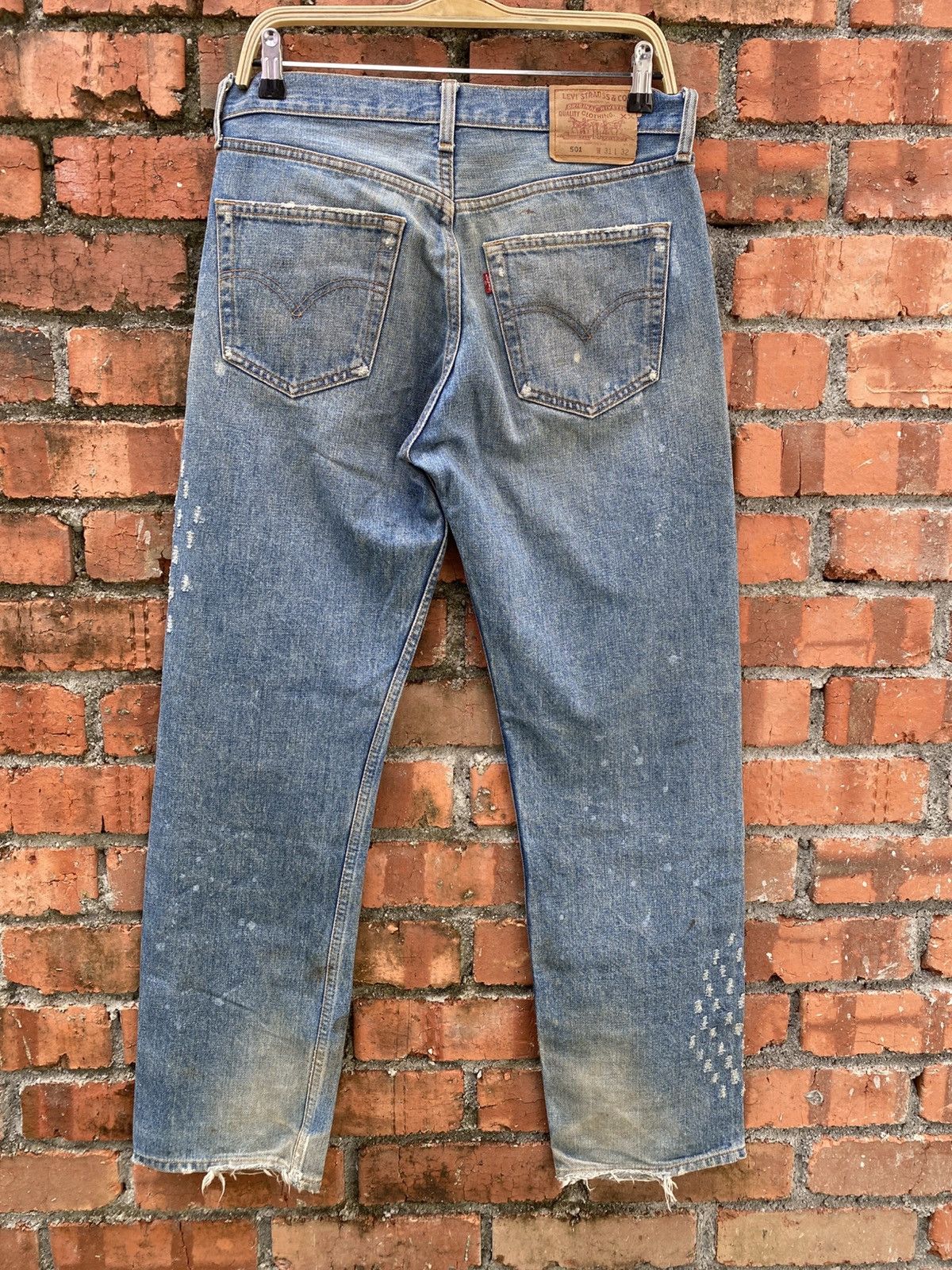 Levi's × Levi's Vintage Clothing × Vintage W31x30 Vintage 90s levi's 501 distressed Size US 31 - 9 Thumbnail