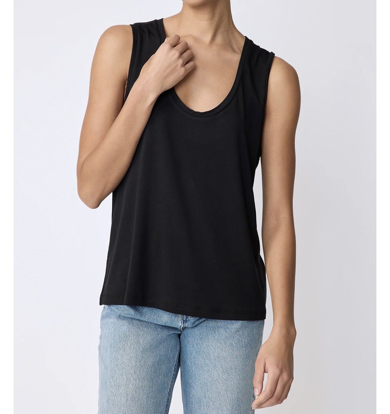 Topshop Topshop Black v-Neck Tank Top Size XS / US 0-2 / IT 36-38 - 1 Thumbnail