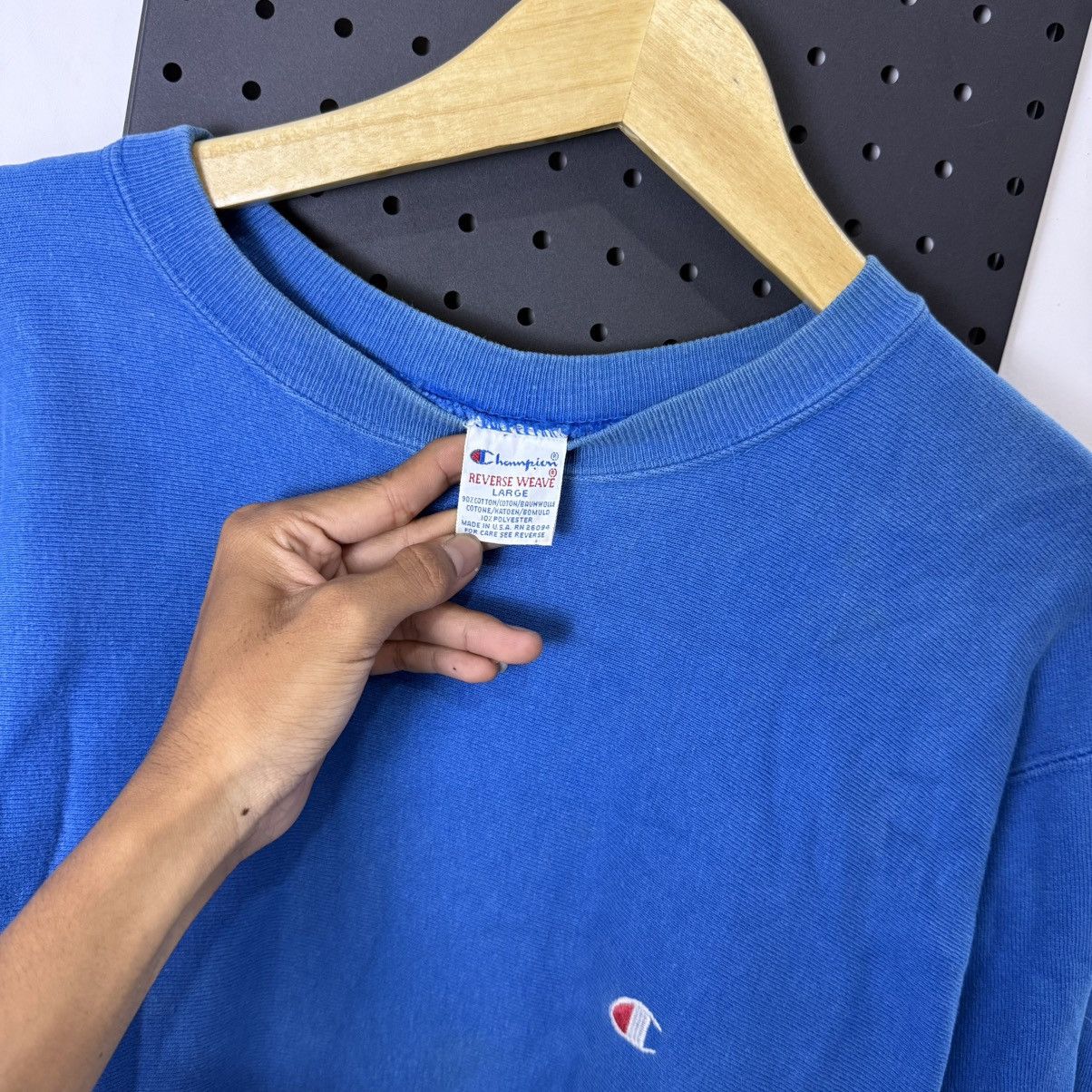 Champion Vintage CHAMPION reverse weave blue logo sweatshirt Size US L / EU 52-54 / 3 - 5 Thumbnail