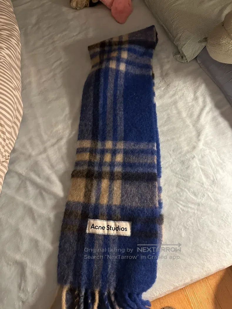 Acne Studios Acne Studios Blue Scarf Size ONE SIZE - 1 Thumbnail