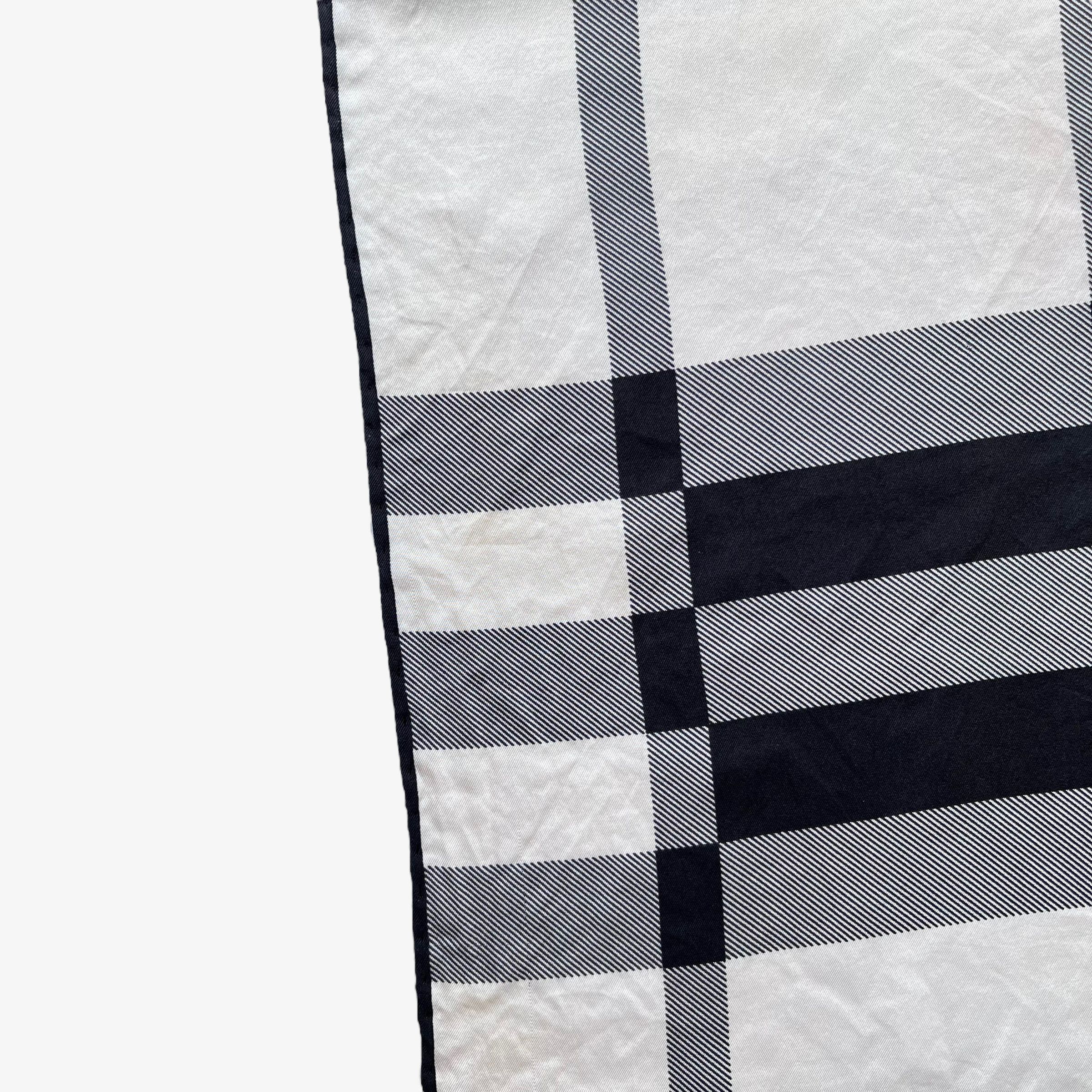 Burberry Vintage 90s Burberry White & Black Check Print Silk Scarf Size ONE SIZE - 4 Thumbnail